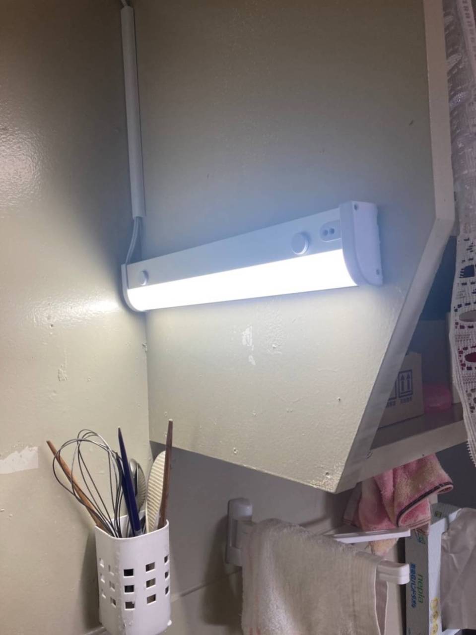 【堺市北区】LED電灯取付及びカーテン寸法直し、取付